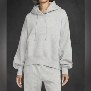Nike Women's Light Gray Pullover Hoodie with Small Swoosh